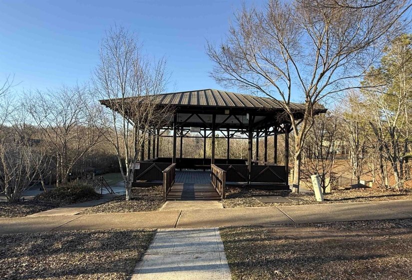 1101 TREE TOP WAY, Knoxville, Tennessee 37920, 3 Bedrooms Bedrooms, 5 Rooms Rooms,3 BathroomsBathrooms,Residential,For Sale,TREE TOP,10211700