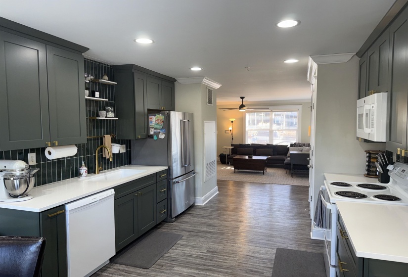 1101 TREE TOP WAY, Knoxville, Tennessee 37920, 3 Bedrooms Bedrooms, 5 Rooms Rooms,3 BathroomsBathrooms,Residential,For Sale,TREE TOP,10211700