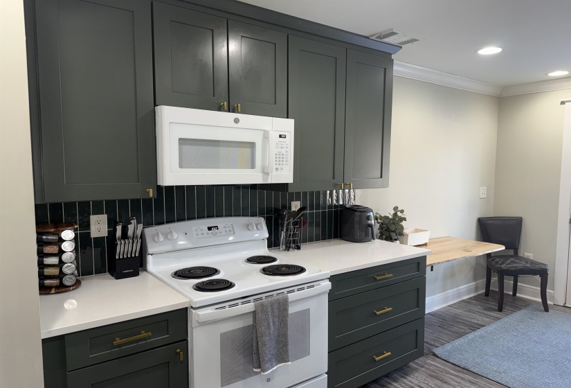 1101 TREE TOP WAY, Knoxville, Tennessee 37920, 3 Bedrooms Bedrooms, 5 Rooms Rooms,3 BathroomsBathrooms,Residential,For Sale,TREE TOP,10211700