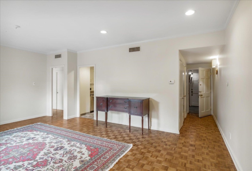 475 HIGHLAND ST, Memphis, Tennessee 38122, 2 Bedrooms Bedrooms, 4 Rooms Rooms,2 BathroomsBathrooms,Residential,For Sale,HIGHLAND,10219186