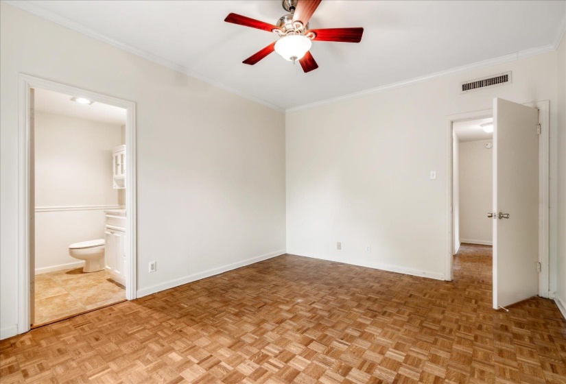 475 HIGHLAND ST, Memphis, Tennessee 38122, 2 Bedrooms Bedrooms, 4 Rooms Rooms,2 BathroomsBathrooms,Residential,For Sale,HIGHLAND,10219186