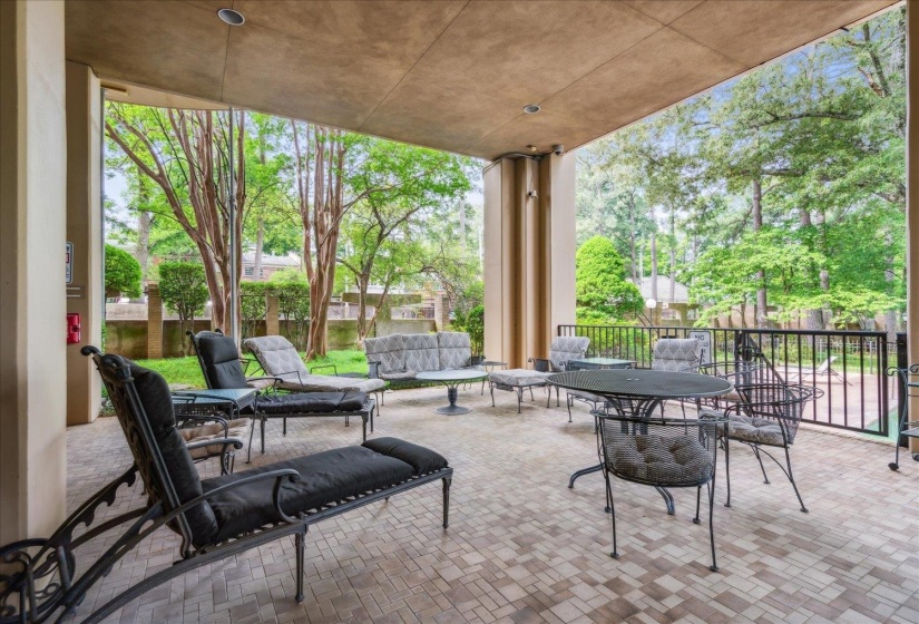 475 HIGHLAND ST, Memphis, Tennessee 38122, 2 Bedrooms Bedrooms, 4 Rooms Rooms,2 BathroomsBathrooms,Residential,For Sale,HIGHLAND,10219186