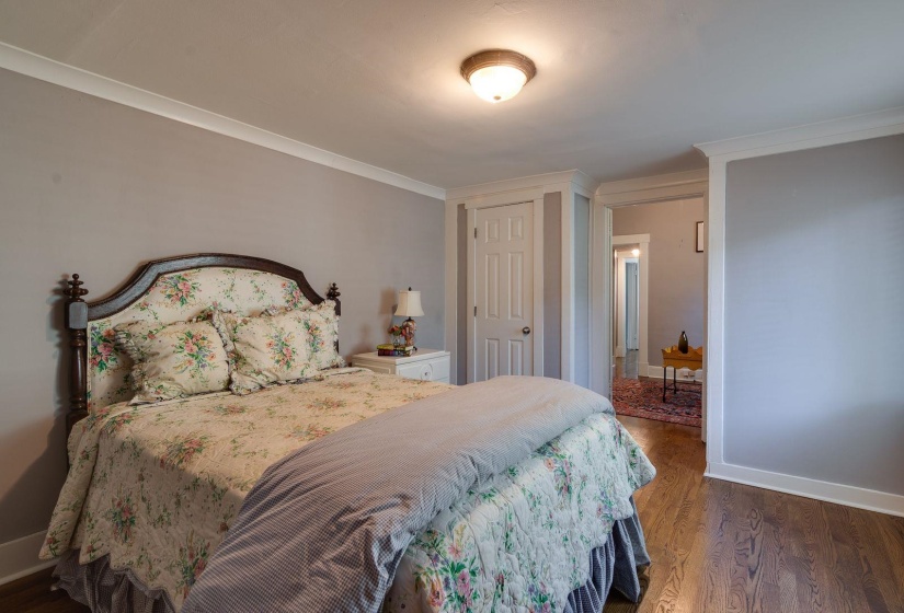 1932 CARR AVE, Memphis, Tennessee 38104, 3 Bedrooms Bedrooms, 6 Rooms Rooms,1 BathroomBathrooms,Residential,For Sale,CARR,10219187