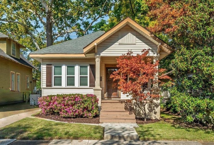 1932 CARR AVE, Memphis, Tennessee 38104, 3 Bedrooms Bedrooms, 6 Rooms Rooms,1 BathroomBathrooms,Residential,For Sale,CARR,10219187