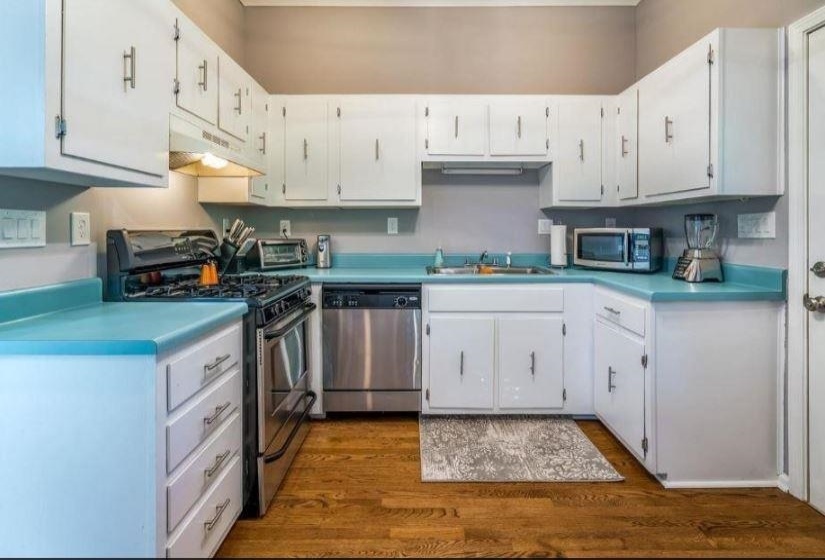1932 CARR AVE, Memphis, Tennessee 38104, 3 Bedrooms Bedrooms, 6 Rooms Rooms,1 BathroomBathrooms,Residential,For Sale,CARR,10219187