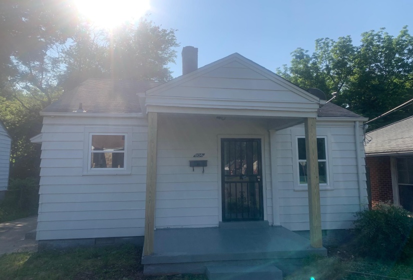 804 COLUMBIA ST, Memphis, Tennessee 38112, 2 Bedrooms Bedrooms, 6 Rooms Rooms,1 BathroomBathrooms,Rental Properties,For Sale,COLUMBIA,10219215
