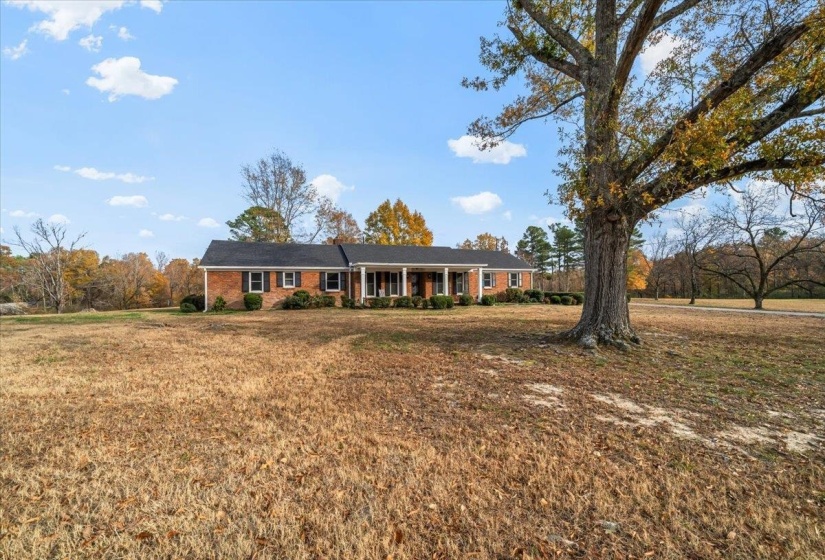 Located on a quiet street in the heart of Grand Junction, this property offers privacy, convenience, and easy access to local amenities.