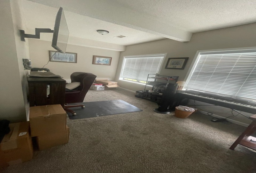 141 MADISON AVE, Grand Junction, Tennessee 38039-4458, 3 Bedroom Bedrooms, 11 Room Rooms,2.1 BathroomBathrooms,Residential,For Sale,MADISON,0,10219241