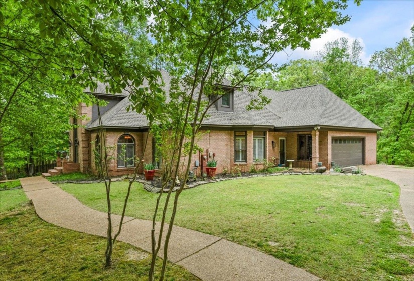 9157 GILLIE CV, Bartlett, Tennessee 38133, 5 Bedroom Bedrooms, 10 Room Rooms,4.2 BathroomBathrooms,Residential,For Sale,GILLIE,0,10219261