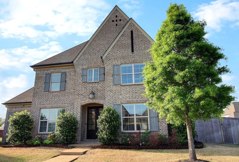 867 CYPRESS POND DR, Collierville, Tennessee 38017, 5 Bedroom Bedrooms, 10 Room Rooms,3 BathroomBathrooms,Residential,For Sale,CYPRESS POND,0,10219263