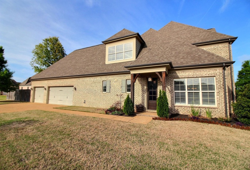 867 CYPRESS POND DR, Collierville, Tennessee 38017, 5 Bedroom Bedrooms, 10 Room Rooms,3 BathroomBathrooms,Residential,For Sale,CYPRESS POND,0,10219263