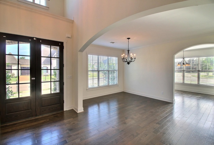 867 CYPRESS POND DR, Collierville, Tennessee 38017, 5 Bedroom Bedrooms, 10 Room Rooms,3 BathroomBathrooms,Residential,For Sale,CYPRESS POND,0,10219263