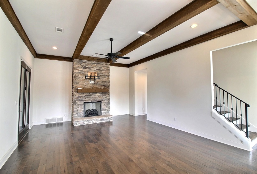 867 CYPRESS POND DR, Collierville, Tennessee 38017, 5 Bedroom Bedrooms, 10 Room Rooms,3 BathroomBathrooms,Residential,For Sale,CYPRESS POND,0,10219263