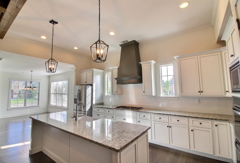 867 CYPRESS POND DR, Collierville, Tennessee 38017, 5 Bedroom Bedrooms, 10 Room Rooms,3 BathroomBathrooms,Residential,For Sale,CYPRESS POND,0,10219263