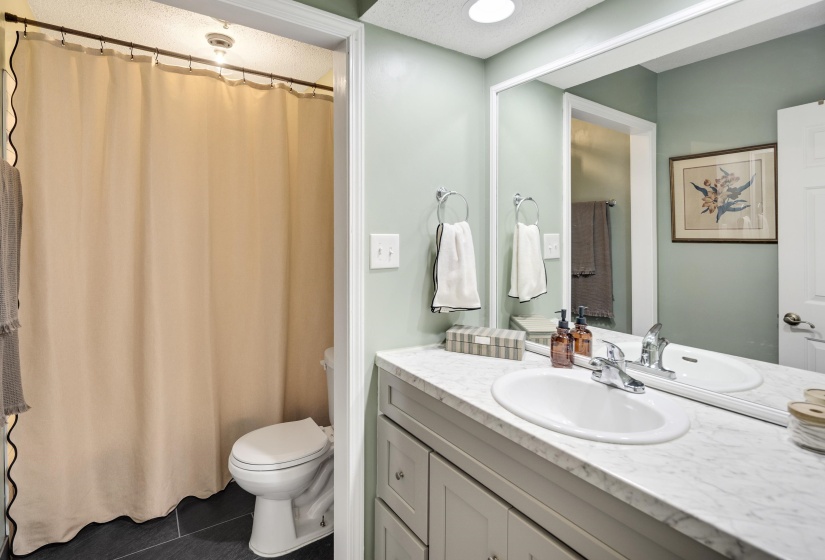 1707 BELVEDERE CT, Memphis, Tennessee 38104, 2 Bedroom Bedrooms, 5 Room Rooms,2.1 BathroomBathrooms,Residential,For Sale,BELVEDERE,0,10219264