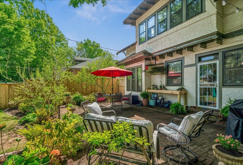 1968 NELSON AVE, Memphis, Tennessee 38104, 4 Bedroom Bedrooms, 7 Room Rooms,2 BathroomBathrooms,Residential,For Sale,NELSON,0,10219276