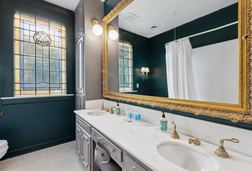 309 MCLEAN AVE, Memphis, Tennessee 38112, 10 Bedroom Bedrooms, 15 Room Rooms,7.1 BathroomBathrooms,Residential,For Sale,MCLEAN,0,10219278