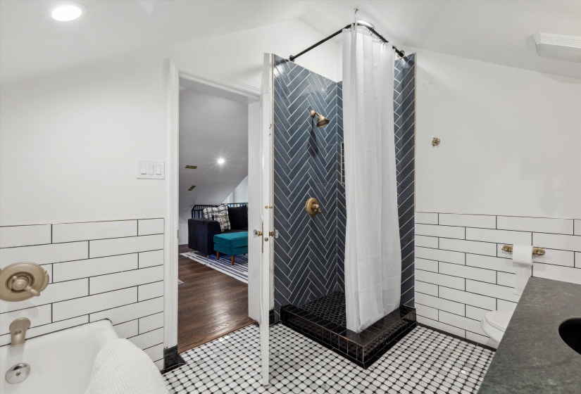 309 MCLEAN AVE, Memphis, Tennessee 38112, 10 Bedroom Bedrooms, 15 Room Rooms,7.1 BathroomBathrooms,Residential,For Sale,MCLEAN,0,10219278