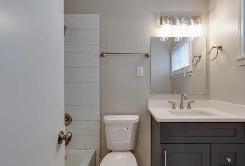 4054 STILLWOOD DR, Memphis, Tennessee 38128, 3 Bedroom Bedrooms, 6 Room Rooms,2 BathroomBathrooms,Residential,For Sale,STILLWOOD,0,10219290