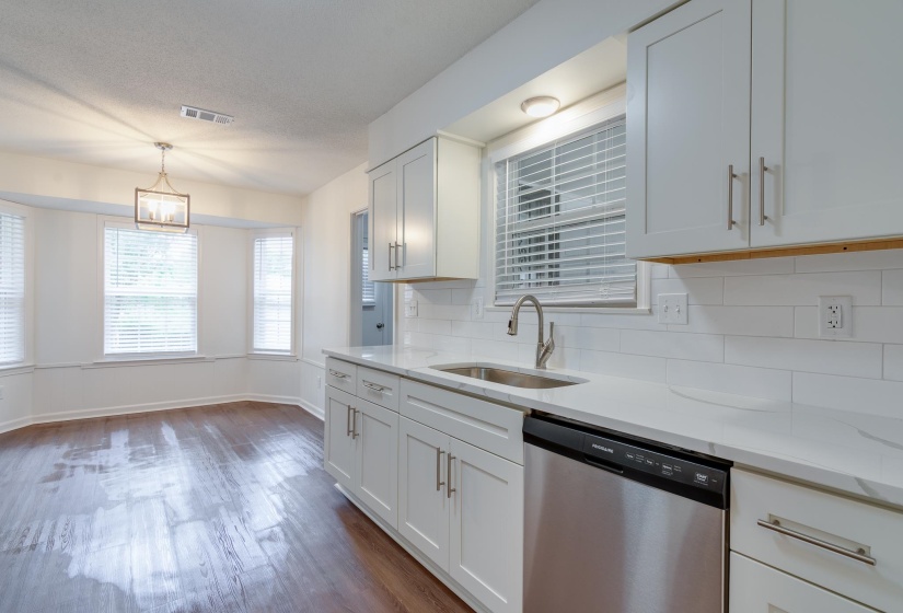4054 STILLWOOD DR, Memphis, Tennessee 38128, 3 Bedroom Bedrooms, 6 Room Rooms,2 BathroomBathrooms,Residential,For Sale,STILLWOOD,0,10219290