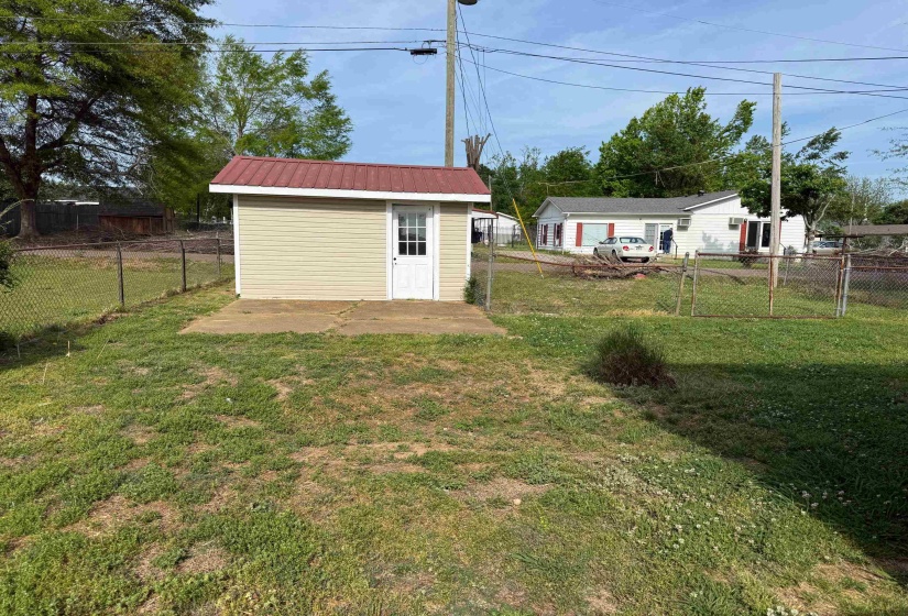 20 DANIEL ST, Savannah, Tennessee 38372, 3 Bedrooms Bedrooms, 6 Rooms Rooms,1 BathroomBathrooms,Residential,For Sale,DANIEL,10219295