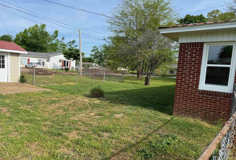 20 DANIEL ST, Savannah, Tennessee 38372, 3 Bedrooms Bedrooms, 6 Rooms Rooms,1 BathroomBathrooms,Residential,For Sale,DANIEL,10219295