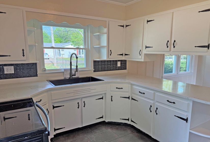 20 DANIEL ST, Savannah, Tennessee 38372, 3 Bedrooms Bedrooms, 6 Rooms Rooms,1 BathroomBathrooms,Residential,For Sale,DANIEL,10219295