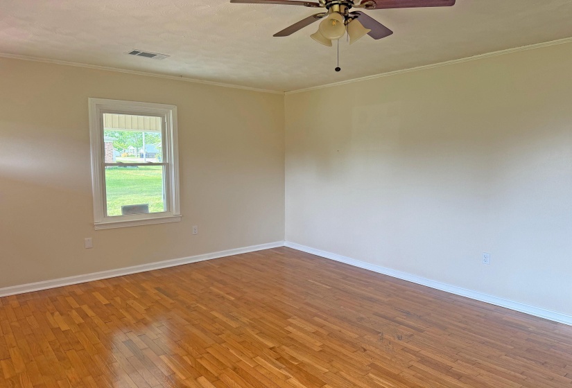 20 DANIEL ST, Savannah, Tennessee 38372, 3 Bedrooms Bedrooms, 6 Rooms Rooms,1 BathroomBathrooms,Residential,For Sale,DANIEL,10219295