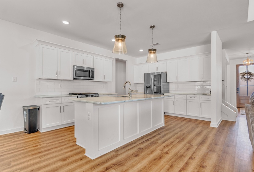 200 VALLEYVIEW LN, Oakland, Tennessee 38060, 4 Bedroom Bedrooms, 8 Room Rooms,3 BathroomBathrooms,Residential,For Sale,VALLEYVIEW,0,10219305