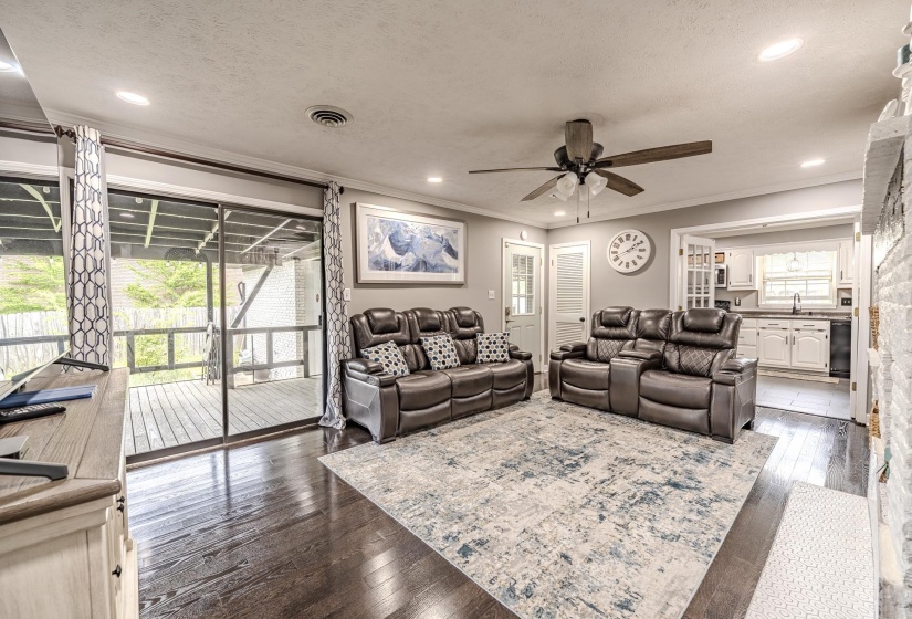 280 BOWEN DR, Savannah, Tennessee 38372, 4 Bedrooms Bedrooms, 11 Rooms Rooms,2.1 BathroomsBathrooms,Residential,For Sale,BOWEN,10219309