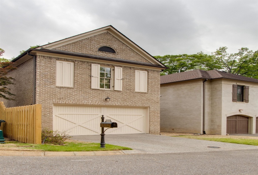 3564 WALNUT GROVE RD, Memphis, Tennessee 38111, 3 Bedroom Bedrooms, 8 Room Rooms,2.1 BathroomBathrooms,Residential,For Sale,WALNUT GROVE,0,10219313