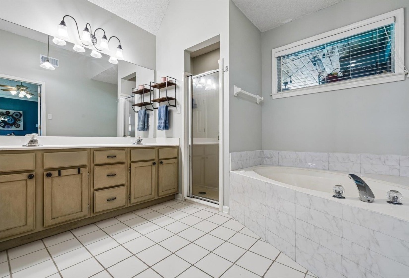 6435 GILLIA CIR, Bartlett, Tennessee 38135, 4 Bedroom Bedrooms, 7 Room Rooms,2 BathroomBathrooms,Residential,For Sale,GILLIA,0,10219316