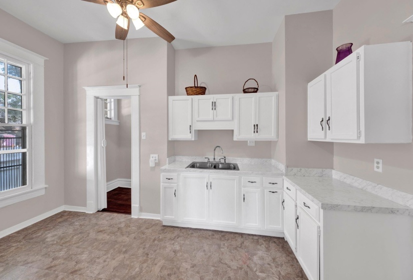 1701 VESEY AVE, Memphis, Tennessee 38114, 3 Bedroom Bedrooms, 8 Room Rooms,2 BathroomBathrooms,Residential,For Sale,VESEY,0,10219319