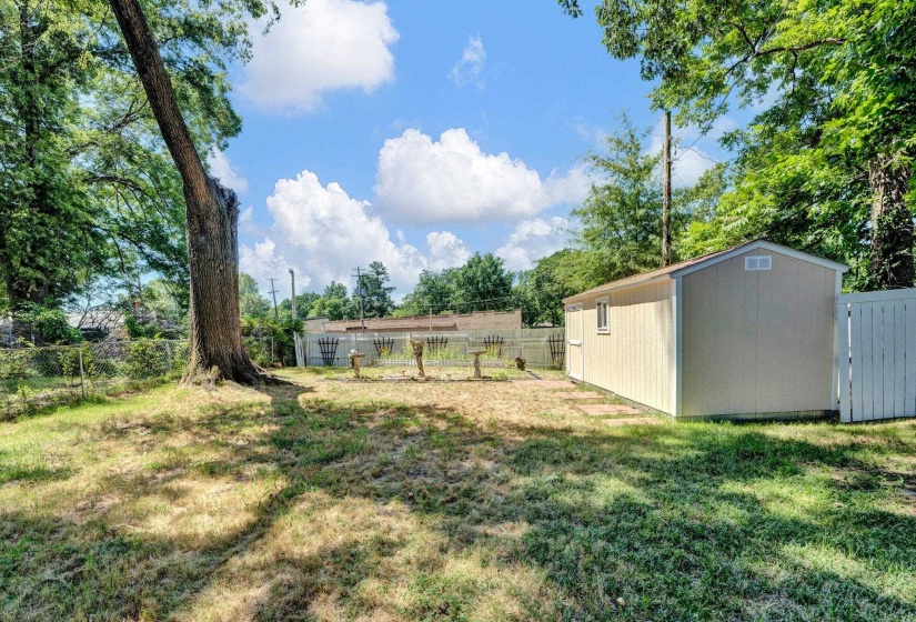 1701 VESEY AVE, Memphis, Tennessee 38114, 3 Bedroom Bedrooms, 8 Room Rooms,2 BathroomBathrooms,Residential,For Sale,VESEY,0,10219319