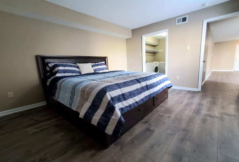 6767 MEADOW OAK PL, Memphis, Tennessee 38120, 2 Bedroom Bedrooms, 5 Room Rooms,2 BathroomBathrooms,Residential,For Sale,MEADOW OAK,0,10219352