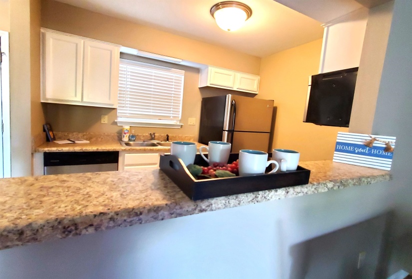 6767 MEADOW OAK PL, Memphis, Tennessee 38120, 2 Bedroom Bedrooms, 5 Room Rooms,2 BathroomBathrooms,Residential,For Sale,MEADOW OAK,0,10219352
