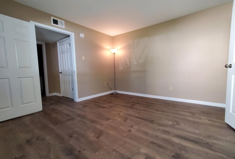 6767 MEADOW OAK PL, Memphis, Tennessee 38120, 2 Bedroom Bedrooms, 5 Room Rooms,2 BathroomBathrooms,Residential,For Sale,MEADOW OAK,0,10219352