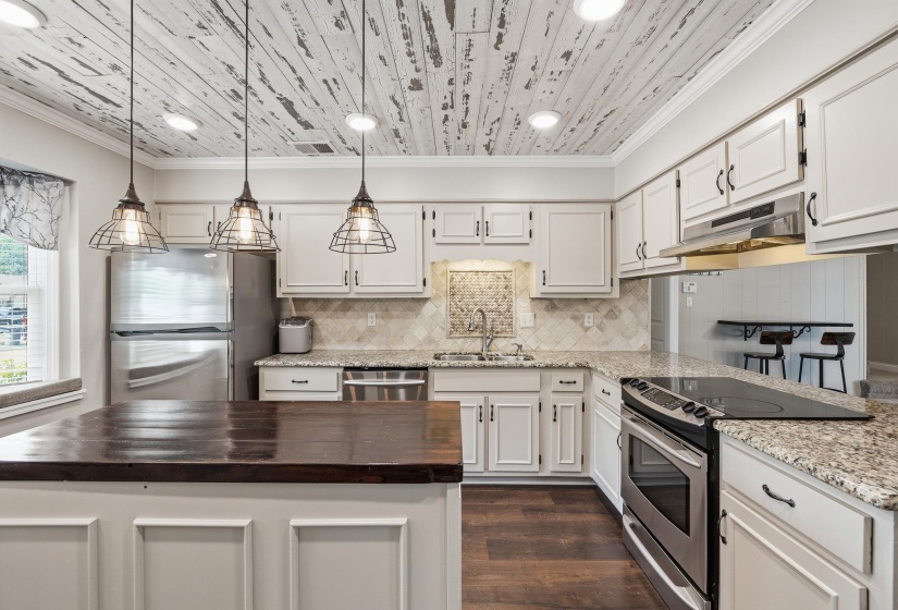 1234 GREENVIEW RD, Collierville, Tennessee 38017, 4 Bedrooms Bedrooms, 8 Rooms Rooms,2 BathroomsBathrooms,Residential,For Sale,GREENVIEW,10219356