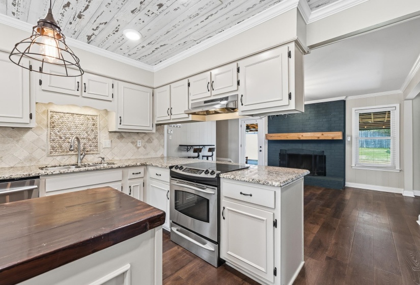 1234 GREENVIEW RD, Collierville, Tennessee 38017, 4 Bedrooms Bedrooms, 8 Rooms Rooms,2 BathroomsBathrooms,Residential,For Sale,GREENVIEW,10219356