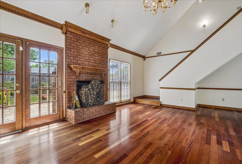 8529 BUCKHURST RD, Memphis, Tennessee 38016, 4 Bedroom Bedrooms, 10 Room Rooms,3 BathroomBathrooms,Residential,For Sale,BUCKHURST,0,10219359