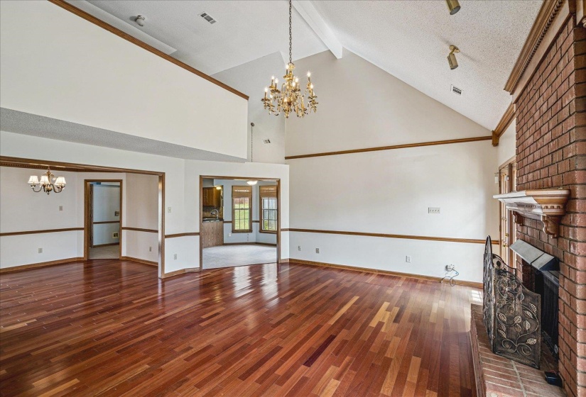 8529 BUCKHURST RD, Memphis, Tennessee 38016, 4 Bedroom Bedrooms, 10 Room Rooms,3 BathroomBathrooms,Residential,For Sale,BUCKHURST,0,10219359