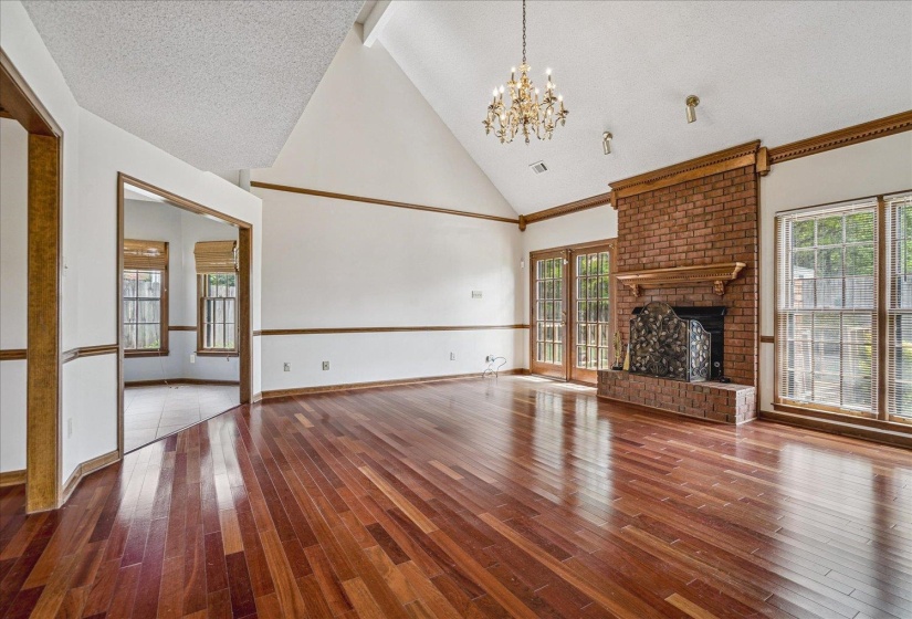 8529 BUCKHURST RD, Memphis, Tennessee 38016, 4 Bedroom Bedrooms, 10 Room Rooms,3 BathroomBathrooms,Residential,For Sale,BUCKHURST,0,10219359