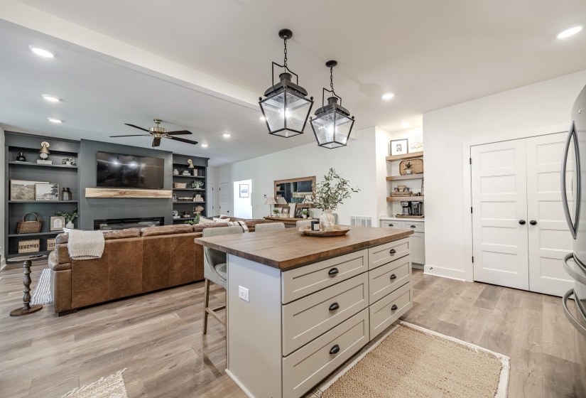 265 ISLAND VIEW DR, Counce, Tennessee 38326, 4 Bedrooms Bedrooms, 10 Rooms Rooms,3.1 BathroomsBathrooms,Residential,For Sale,ISLAND VIEW,10219375
