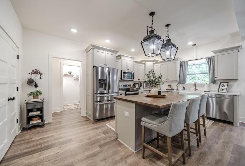 265 ISLAND VIEW DR, Counce, Tennessee 38326, 4 Bedrooms Bedrooms, 10 Rooms Rooms,3.1 BathroomsBathrooms,Residential,For Sale,ISLAND VIEW,10219375