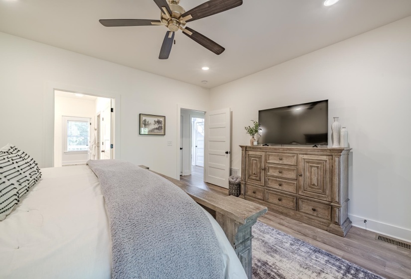 265 ISLAND VIEW DR, Counce, Tennessee 38326, 4 Bedrooms Bedrooms, 10 Rooms Rooms,3.1 BathroomsBathrooms,Residential,For Sale,ISLAND VIEW,10219375