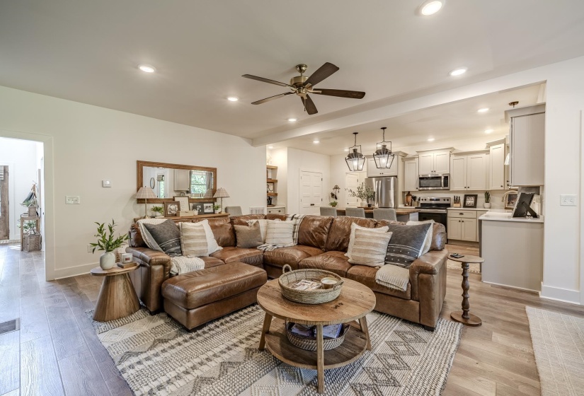 265 ISLAND VIEW DR, Counce, Tennessee 38326, 4 Bedrooms Bedrooms, 10 Rooms Rooms,3.1 BathroomsBathrooms,Residential,For Sale,ISLAND VIEW,10219375