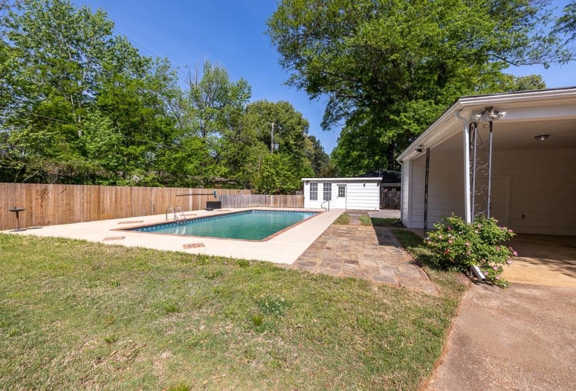 1539 BROOKSIDE DR, Germantown, Tennessee 38138, 4 Bedroom Bedrooms, 8 Room Rooms,3 BathroomBathrooms,Residential,For Sale,BROOKSIDE,0,10219390