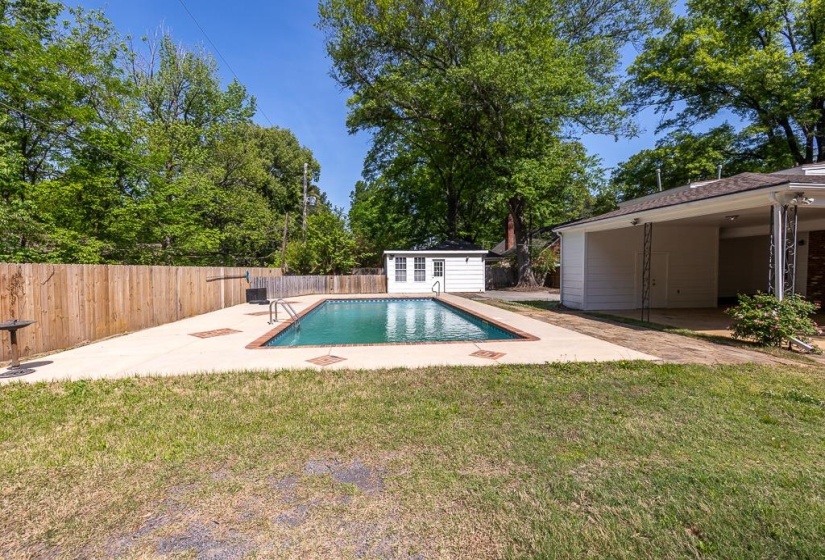 1539 BROOKSIDE DR, Germantown, Tennessee 38138, 4 Bedroom Bedrooms, 8 Room Rooms,3 BathroomBathrooms,Residential,For Sale,BROOKSIDE,0,10219390