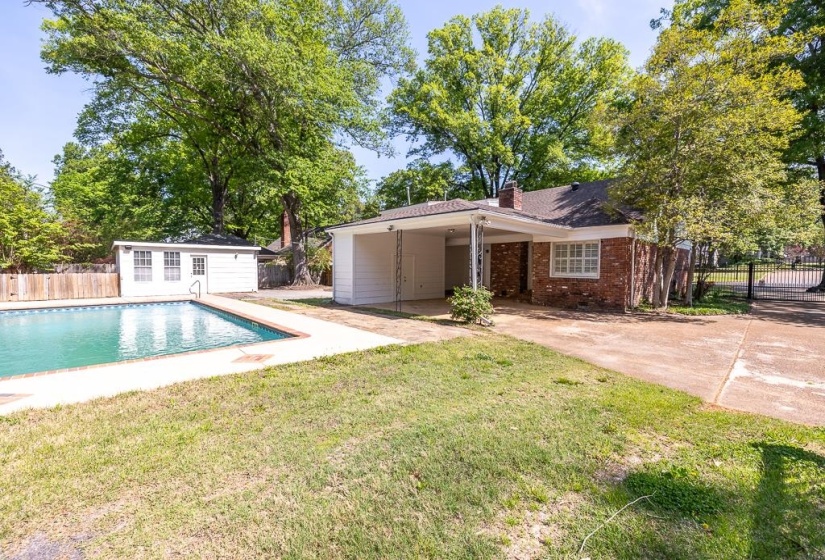 1539 BROOKSIDE DR, Germantown, Tennessee 38138, 4 Bedroom Bedrooms, 8 Room Rooms,3 BathroomBathrooms,Residential,For Sale,BROOKSIDE,0,10219390