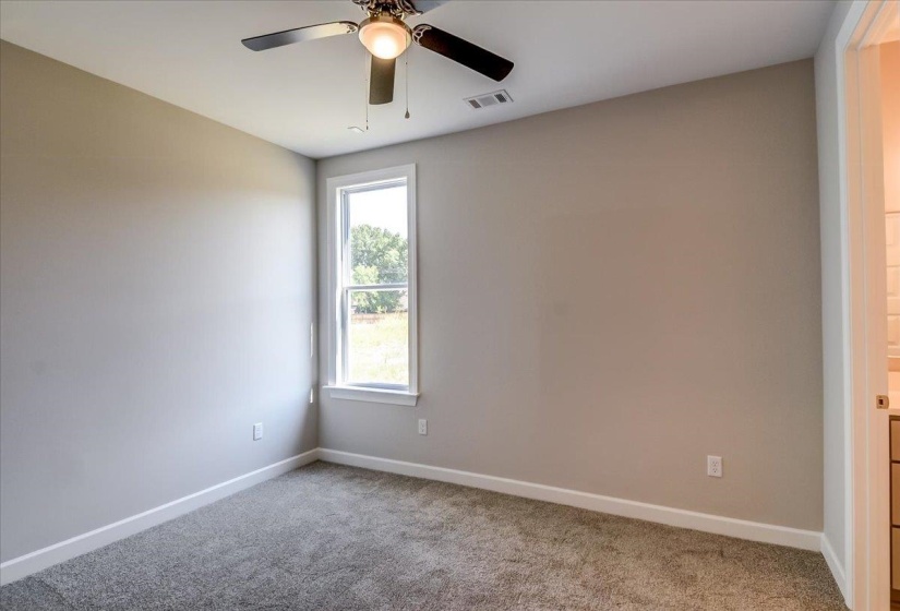 5310 THUNDERBOLT CV, Lakeland, Tennessee 38002, 5 Bedroom Bedrooms, 2 Room Rooms,4.1 BathroomBathrooms,Residential,For Sale,THUNDERBOLT,0,10219392
